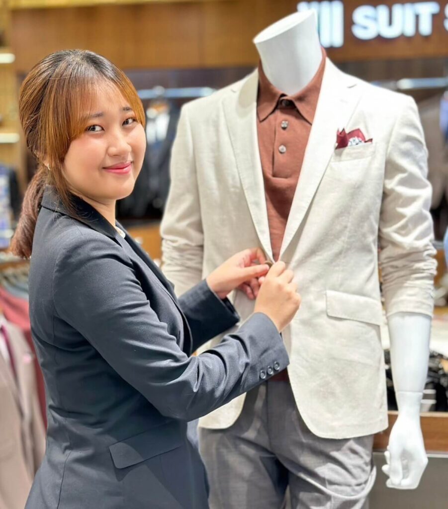 ［COOLMAX LINEN JACKET］ คุณหนึ่ง @CENTRAL LARDPRAO DEPARTMENT STORE